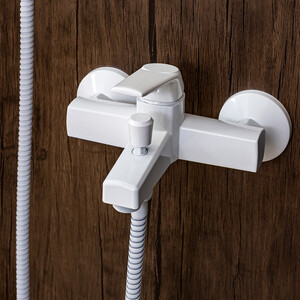 Смеситель для ванны Orange OneLife полимерный белый (P02-100w)