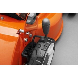 Газонокосилка бензиновая Husqvarna LC 151S