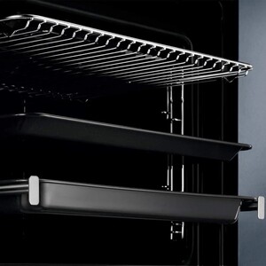 Электрический духовой шкаф Electrolux EOE7C31Z