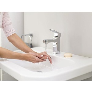 Смеситель для раковины Ravak Chrome CR 011.00 с донным клапаном (X070053)